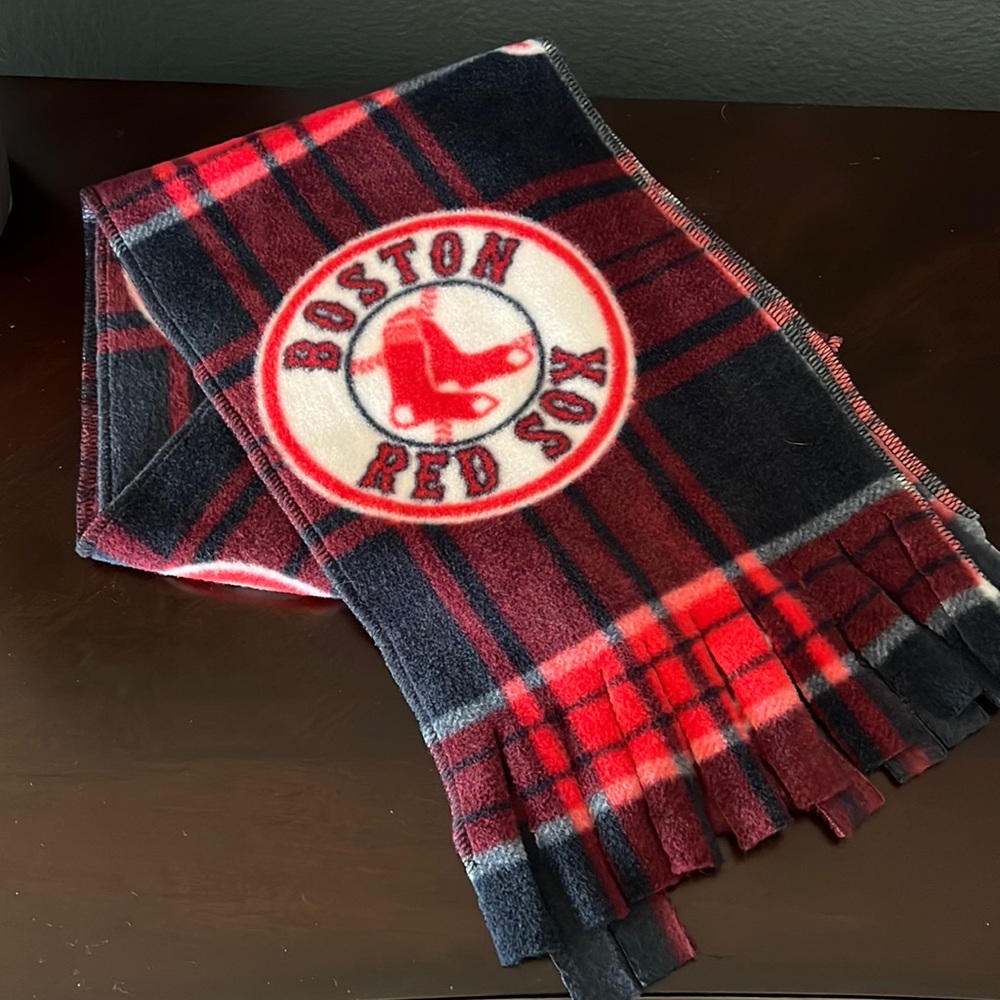 Red Sox scarf - like new!